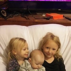 Meet your Posher, Edith